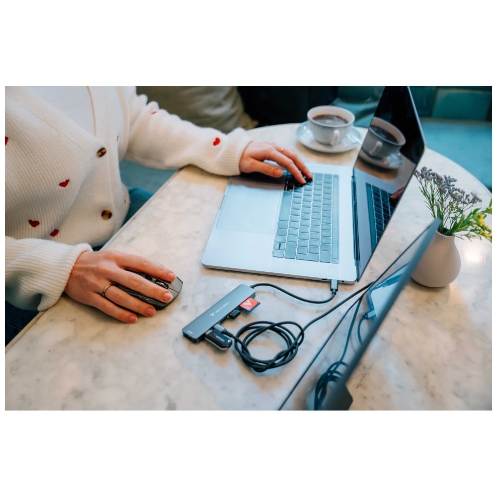 Hub Verbatim HDMI/USB-C 3.2/USB-C/2xUSB-A 3.2/SD/microSD αλουμινίου 32158 - Image 11