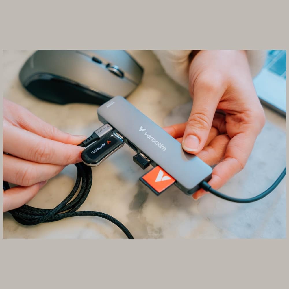 Hub Verbatim HDMI/USB-C 3.2/USB-C/2xUSB-A 3.2/SD/microSD αλουμινίου 32158 - Image 8
