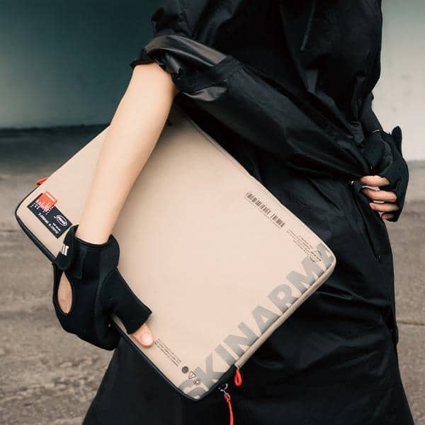 Θήκη Laptop Skinarma Fardel 14" Σε Ιβουάρ - Image 4