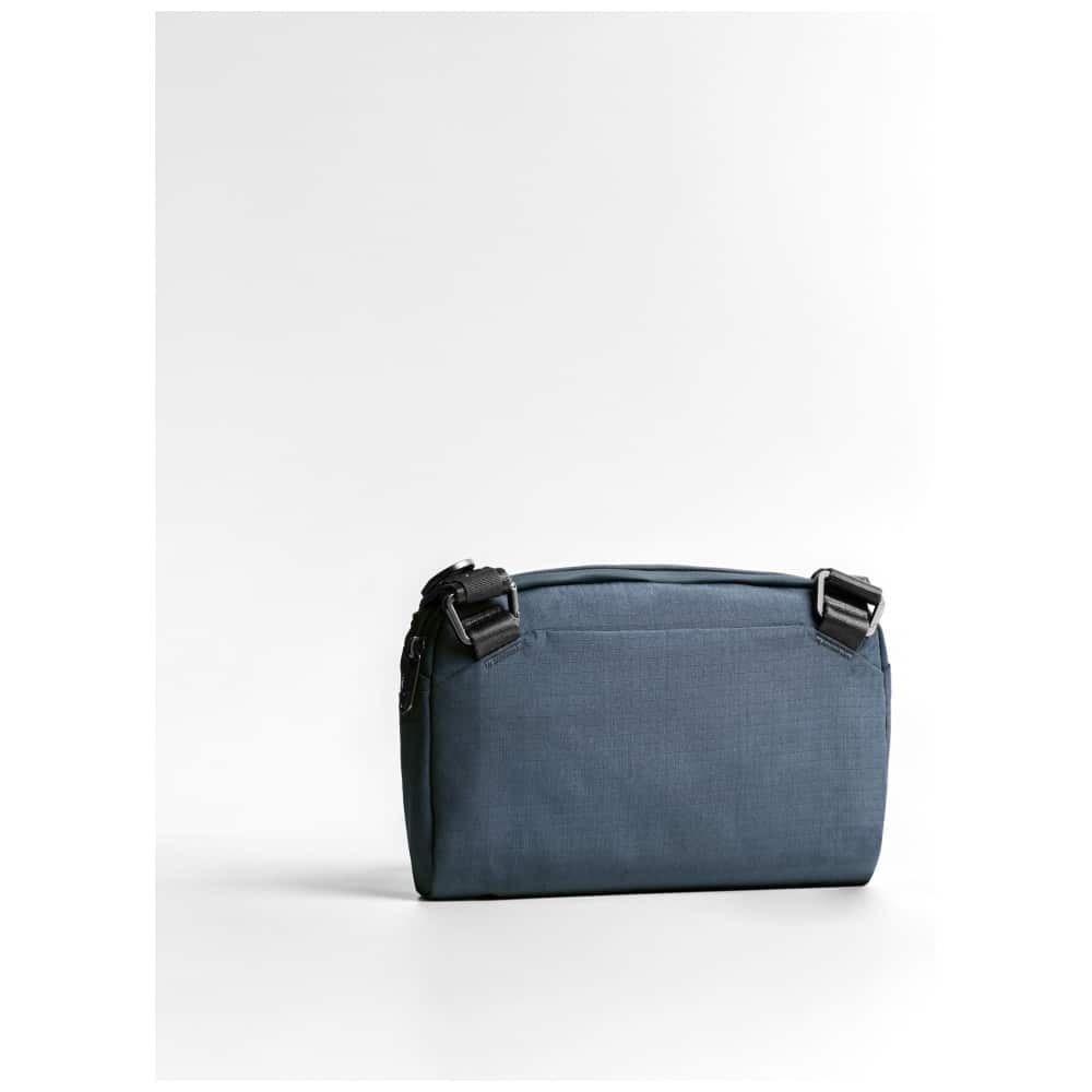 Bag Uniq Arden Sling 2l Blue - Image 2
