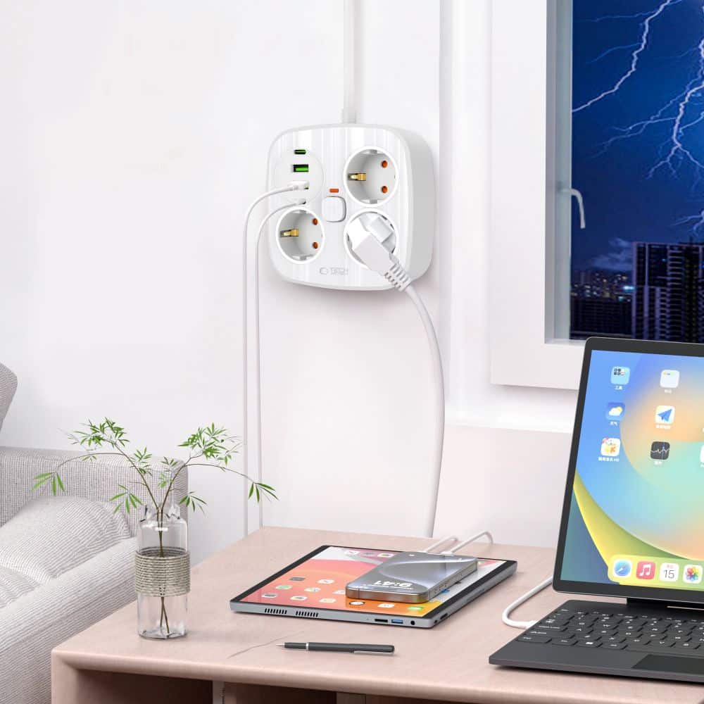 TECH-PROTECT PCS3X4 ΤΡΟΦΟΔΟΤΙΚΟ 2 USB & 2 TYPE-C & 3 ΠΡΙΖΕΣ 200CM ΛΕΥΚΟ - Image 5