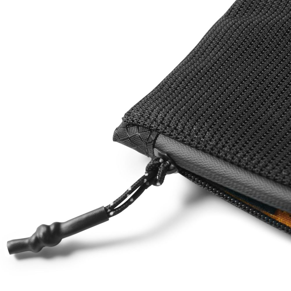 Spigen LF300 Θήκη Καρτών Soft RFID, Μαύρη - Image 3
