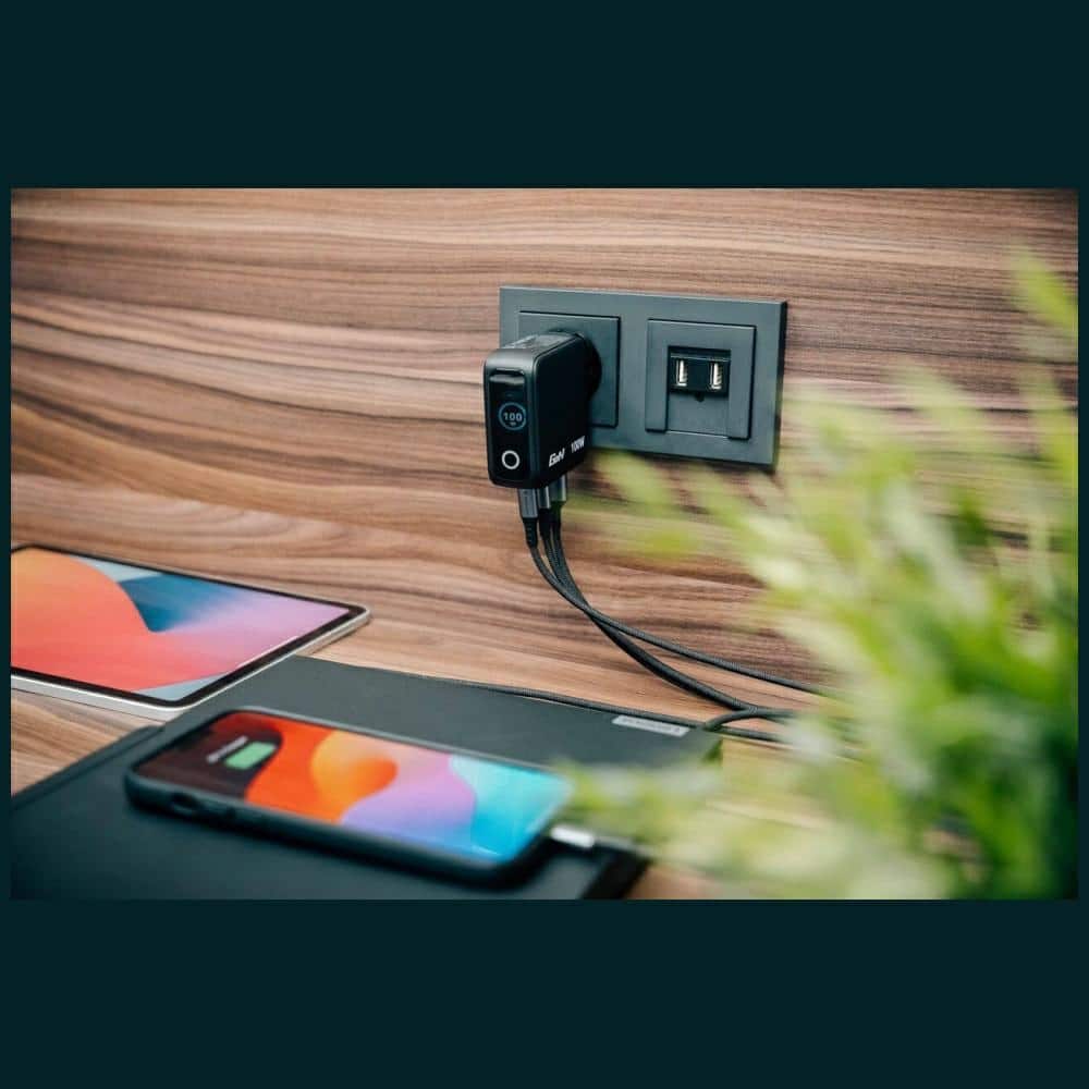 Φορτιστής δικτύου Verbatim Mini GaN 100W 2xUSB-C PD/1x USB-A QC προσαρμογέας EU/UK/USA μαύρος 30239 - Image 3
