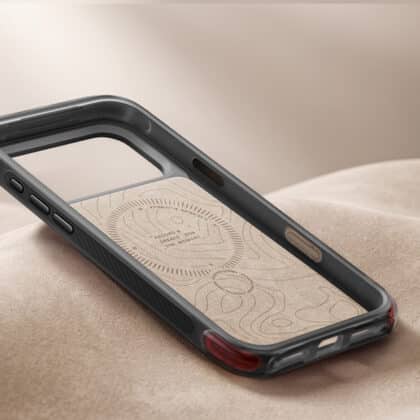 Μαύρη θήκη Torras Ostand Q3 Air Pro για Apple iPhone 18 Pro με βάση στήριξης και MagSafe
