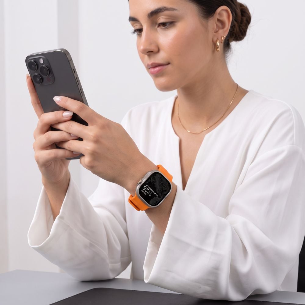Tech-Protect Motion Apple Watch 8 / 9 / 10 / 11 / 12 / SE / Ultra (44 / 45 / 46 / 49 mm) Signal Orange - Image 4